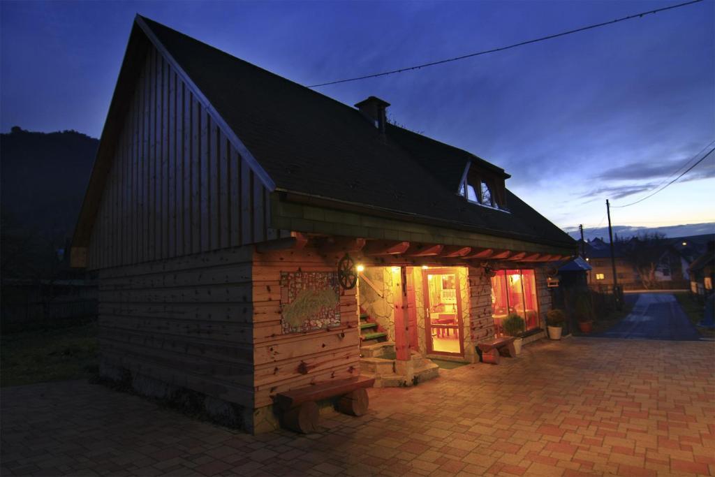 Penzion A Drevenica Pri Hati Terchová Exterior foto